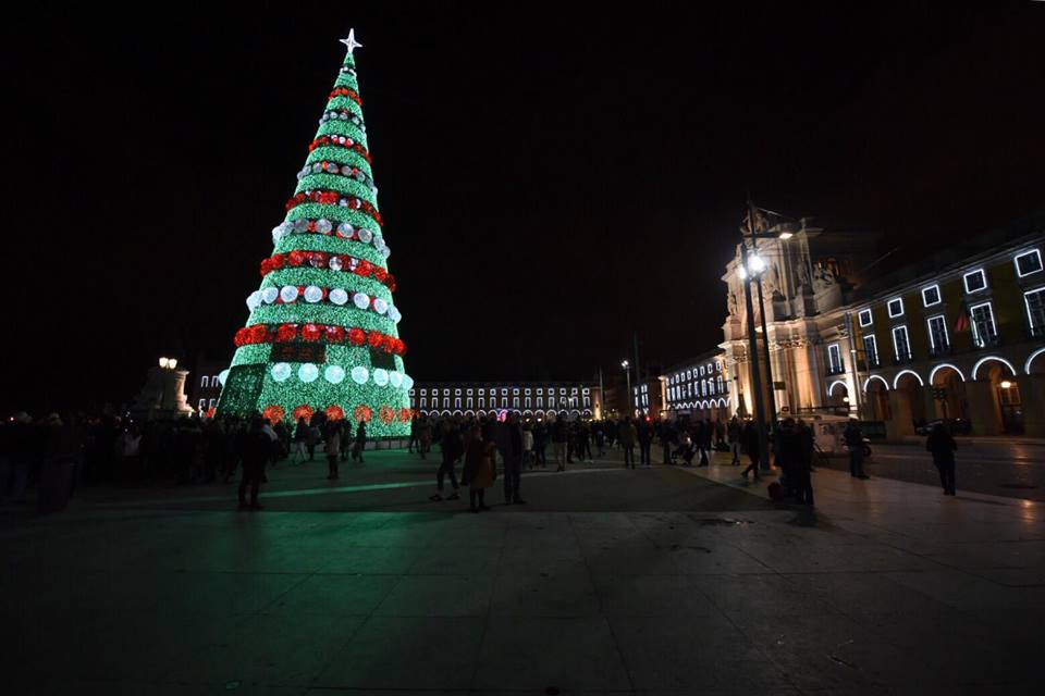 Iluminação de Natal de Lisboa já está ligada. Custou o dobro do ano passado