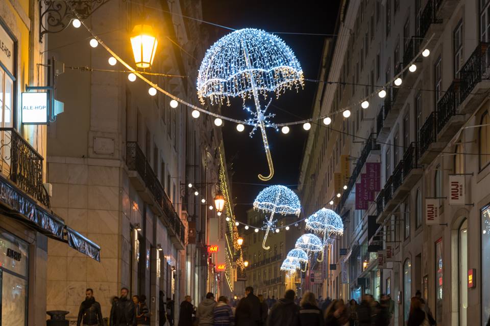 Iluminação de Natal de Lisboa já está ligada. Custou o dobro do ano passado